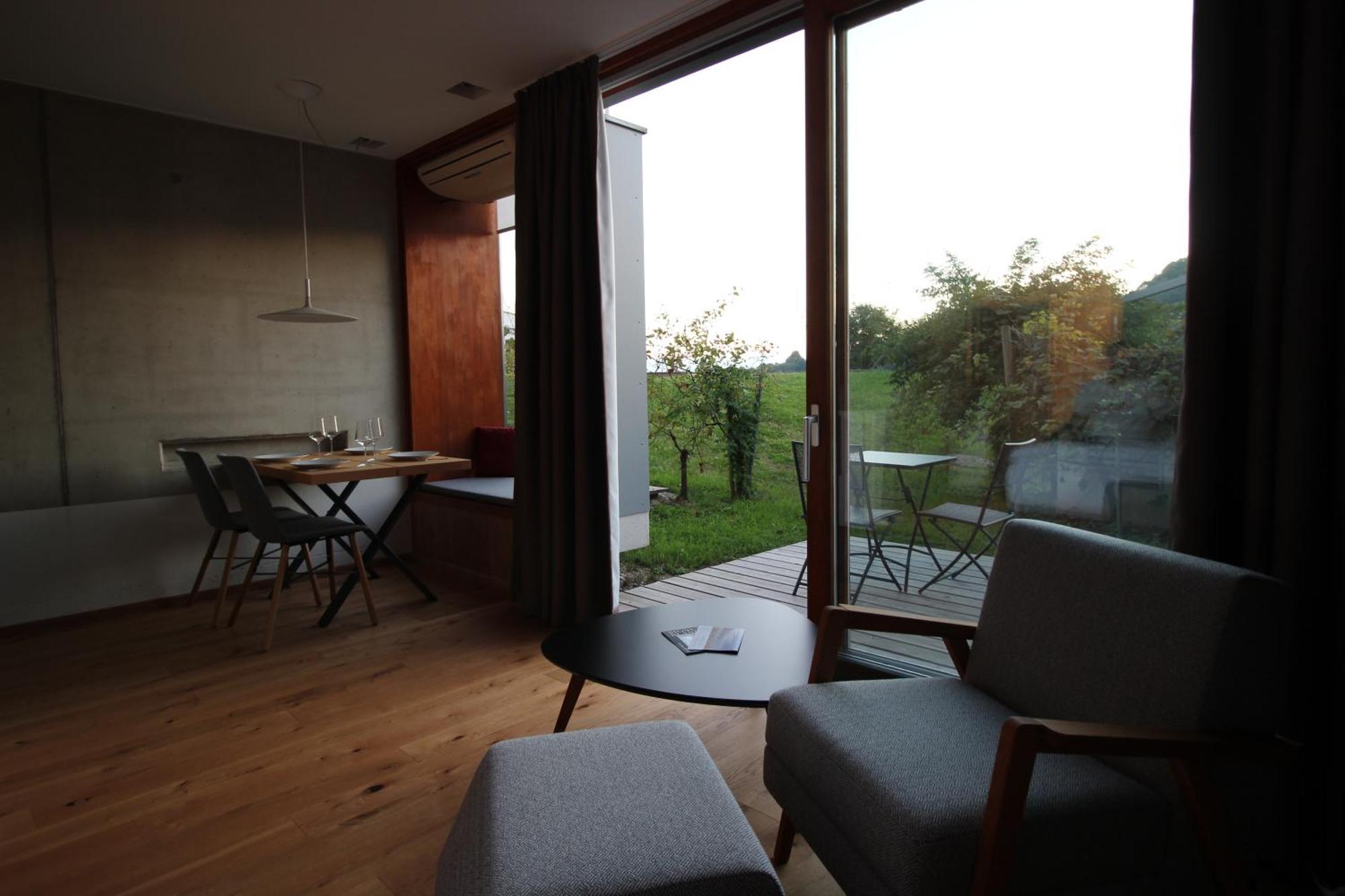 Hideaway An Der Weinstrasse - Pool & Sauna - Apartments Anderlage ชปีลเฟลด์ ห้อง รูปภาพ